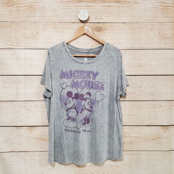 Disney Tops - Disney Gray Mickey & Minnie Short Sleeve Tshirt 1X